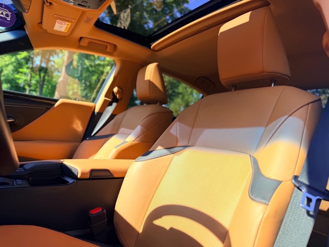 Lexus ES